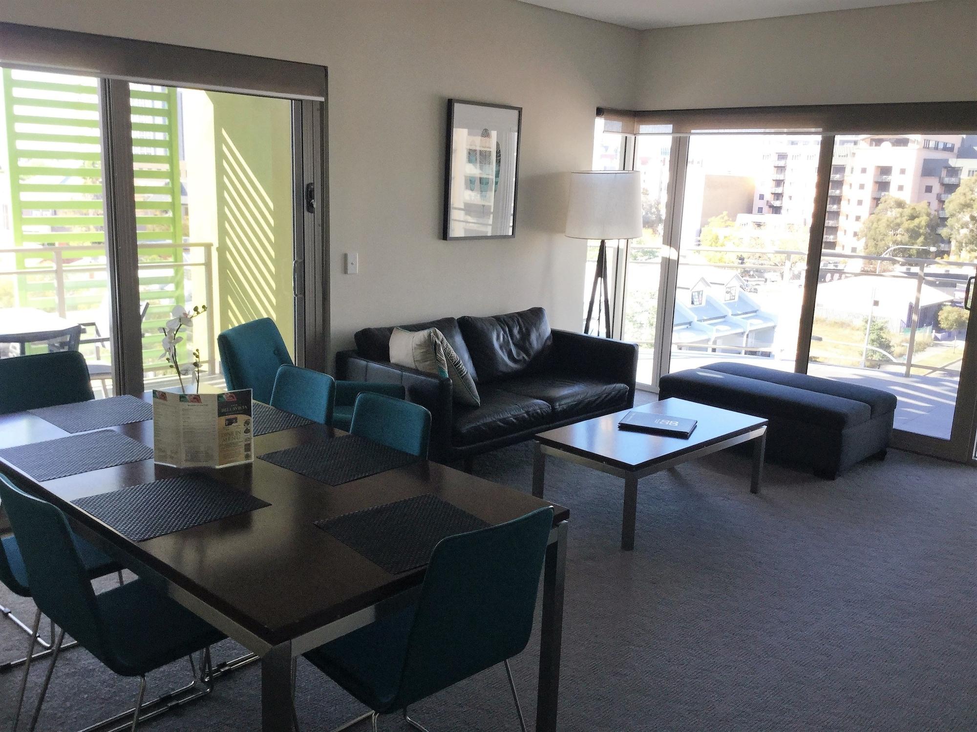 Baileys Serviced Apartments Perth Exterior photo