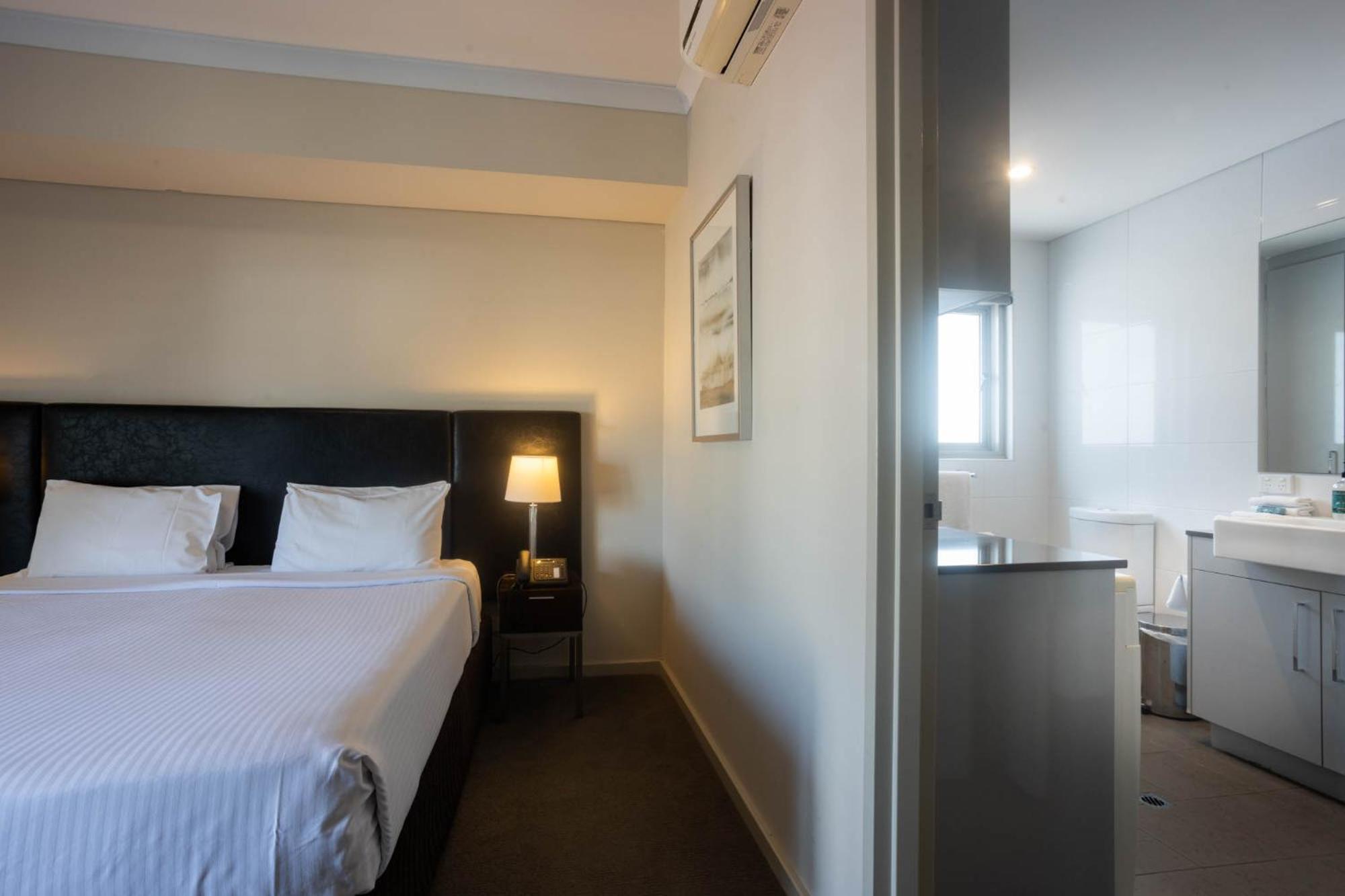 Baileys Serviced Apartments Perth Exterior photo