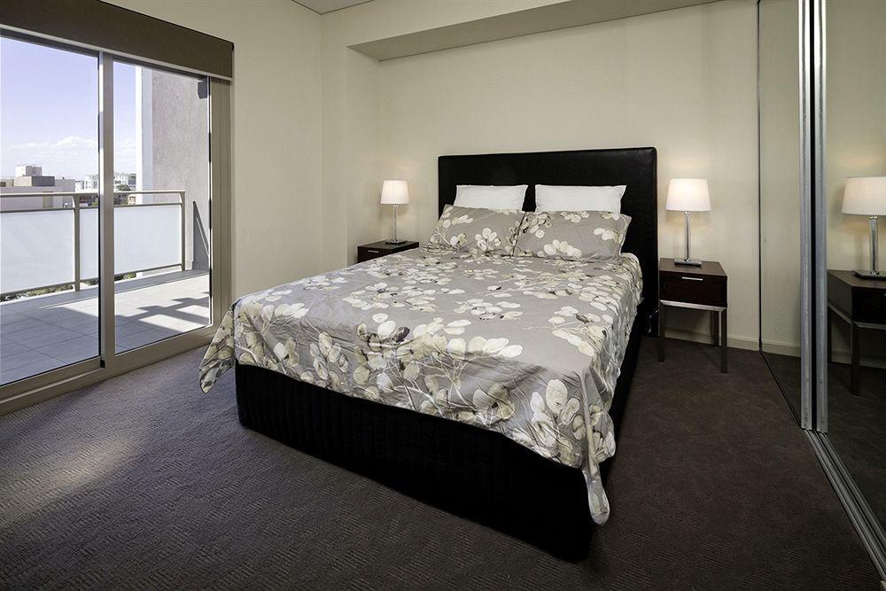 Baileys Serviced Apartments Perth Exterior photo